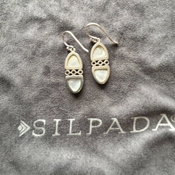 Silpada “Palindrome Earrings” .925 Sterling Silver, Mother of Pearl, CZ W3066 - Picture 2 of 5